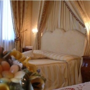 Hotel Al Ponte Dei Sospiri Venice 2.jpg