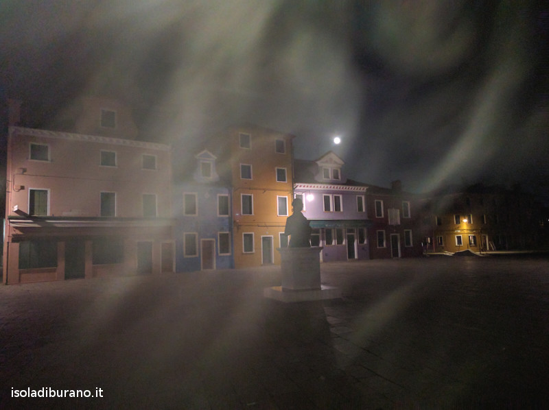 Statua dedicata a Baldassare Galuppi a Burano