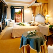 Hotel A La Commedia Venezia 7.jpg