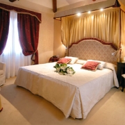Hotel A La Commedia Venezia 8.jpg