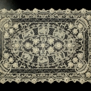 Merletti dalla Olga Burano 4.jpg